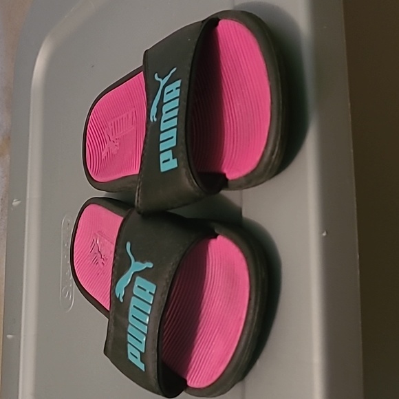 Puma - Picture 4 of 4